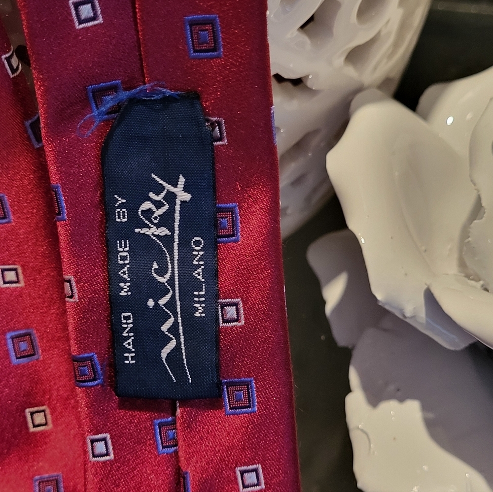 Nicky Milan Handmade Red Silk Tie - Picture 6 of 7